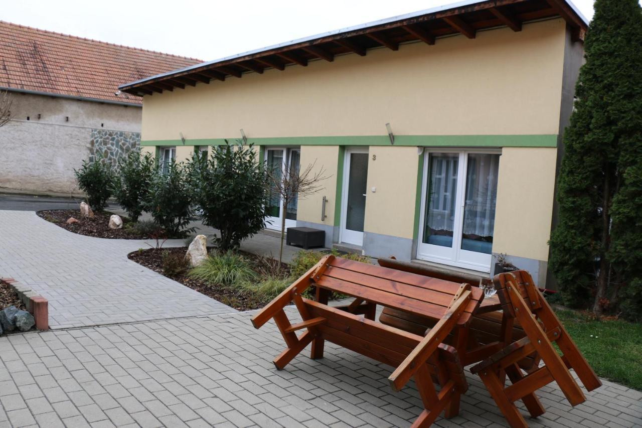 Penzion Kotvas Milovice  Exterior photo